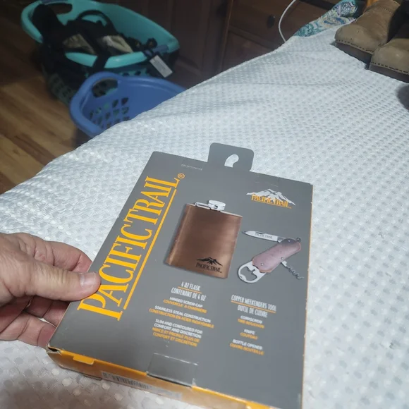 PACIFIC TRAIL NIB COPPER WEEKEND TOOLS & FLASK SET - Picture 4 of 5